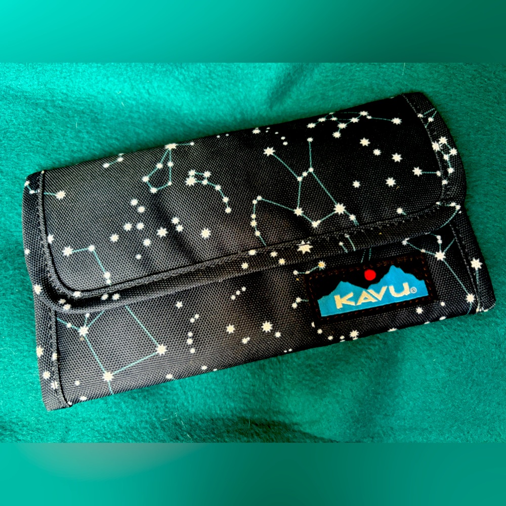 Kavu Constellation wallet
